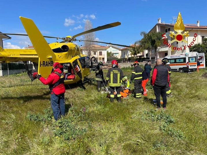 Tragico Incidente Con Motozappa A Policoro Perde La Vita Un